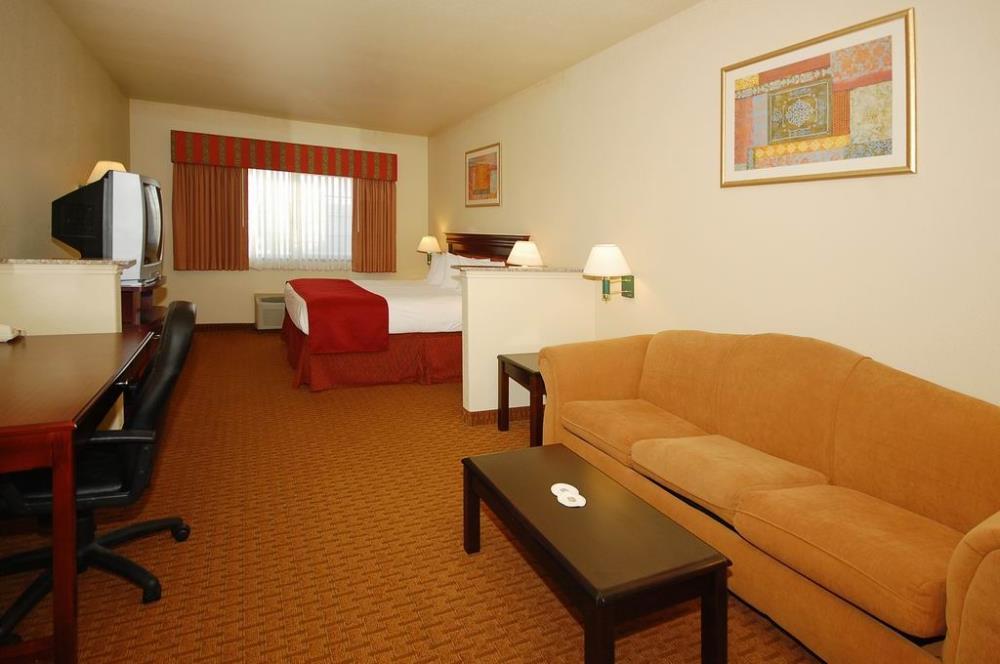 Best Western Quanah Inn & Suites Room photo